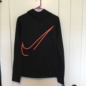 Nike hoodie w/ front pocket